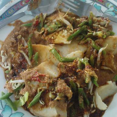 Lontong Pecel