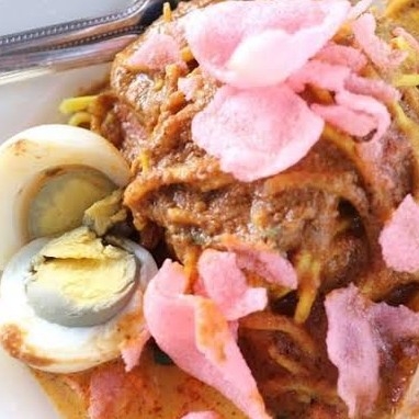 Lontong Pical Tambah Telor 