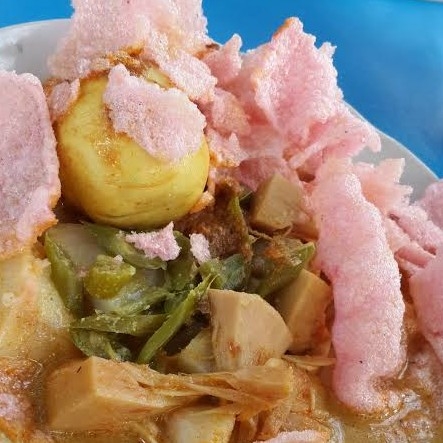 Lontong Sayur Tambah Telor