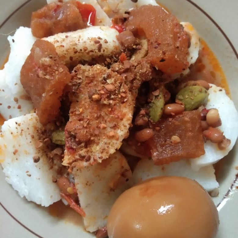 Lontong Sayur Telur