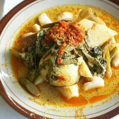 Lontong Sayur Telur