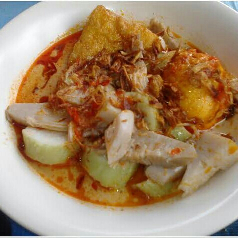 Lontong Telur