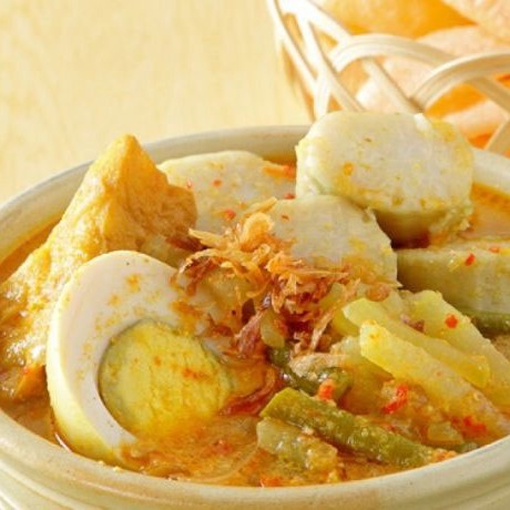 Lontong Telur