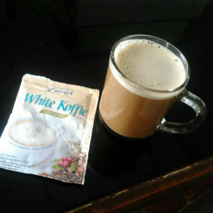 Luwak White Cofee Raisa