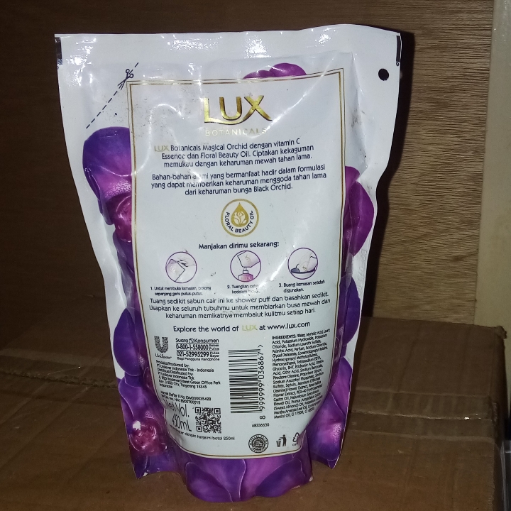 Lux Botanical Sabun Mandi Cair Magical Orchid 450ml 2