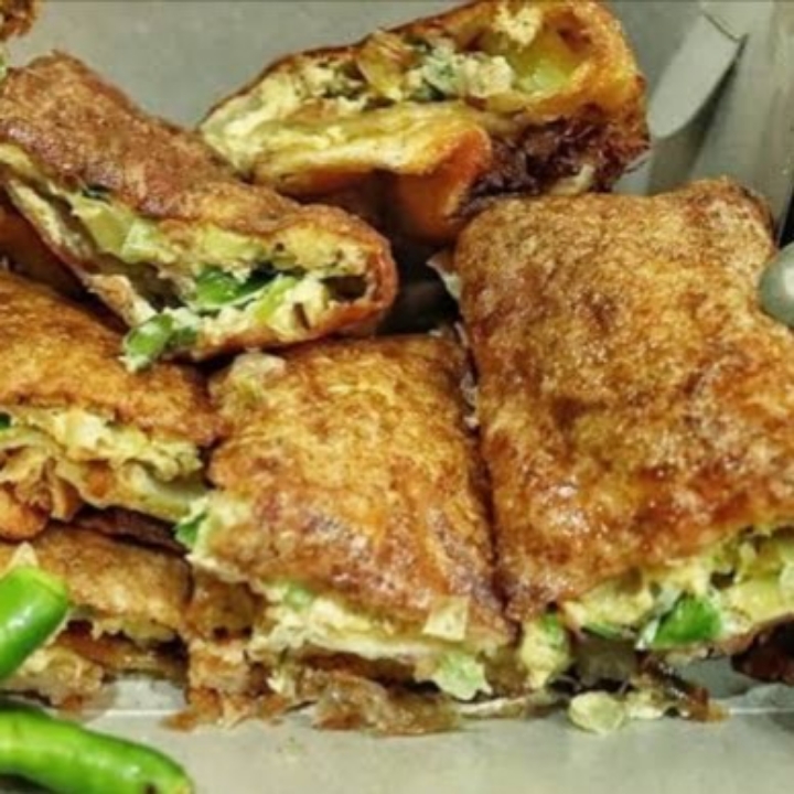 MARTABAK AYAM ISTIMEWA