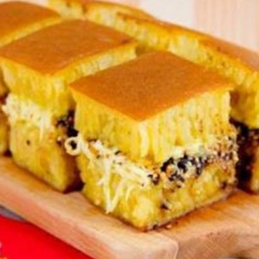 MARTABAK MANIS COKLAT KEJU