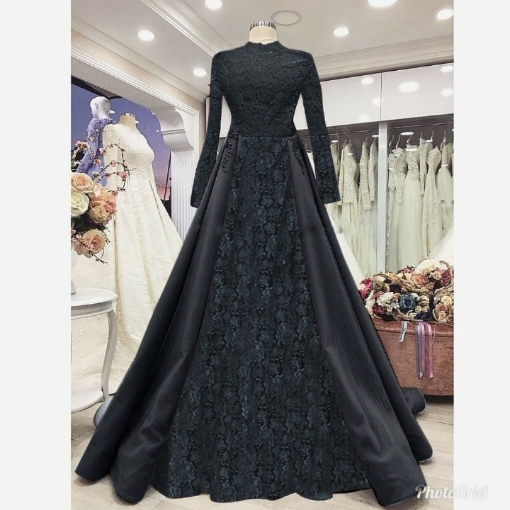 MAXI NURMALASARI BLACK