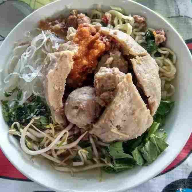 MIE AYAM BAKSO BERANAK