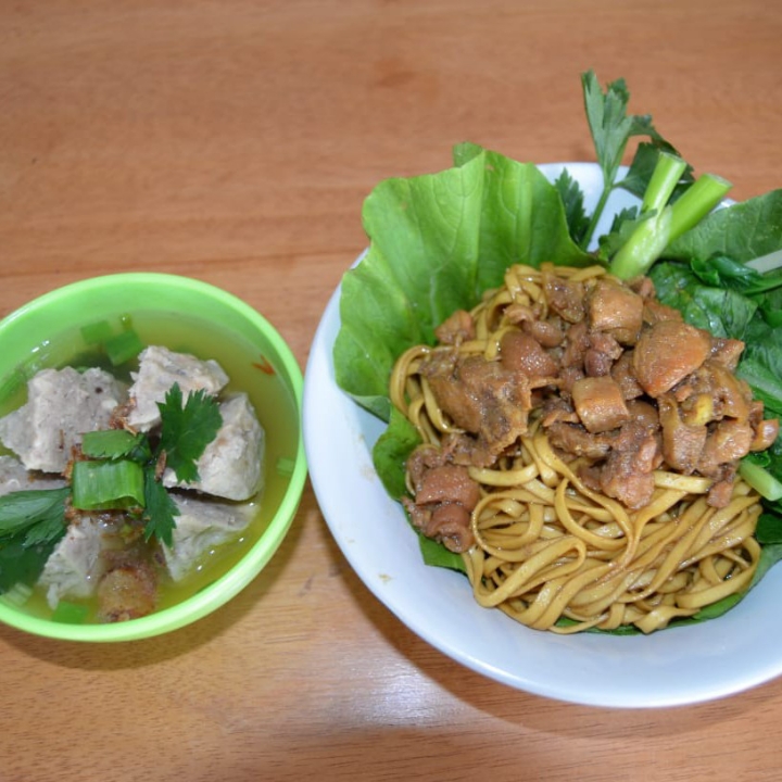 MIE AYAM BAKSO URAT