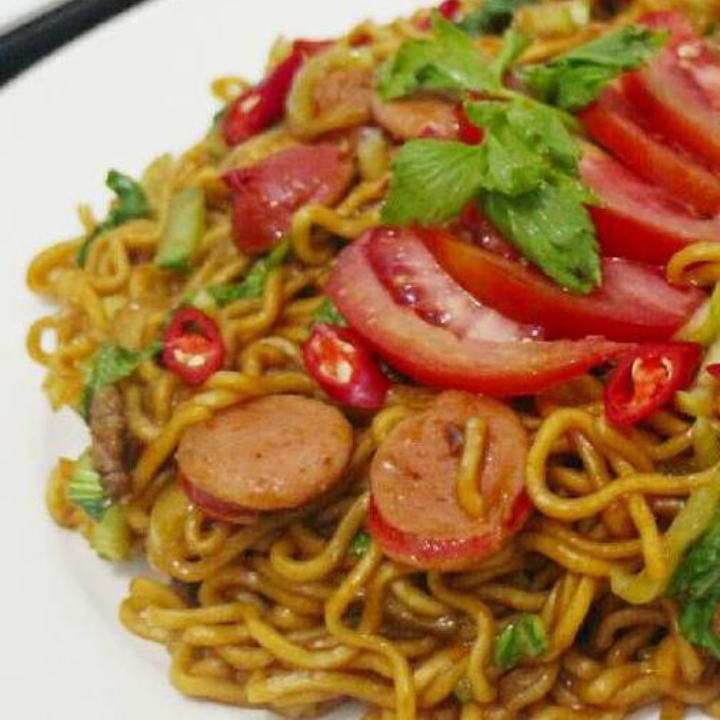 MIE GORENG SOSIS