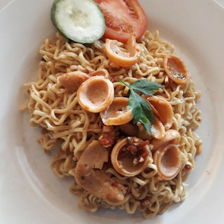 MIE GORENG SOSIS SAMBAL PETIR - Pilih varian untuk topping Pedas