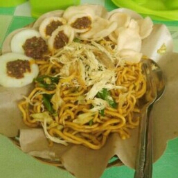 MIE GORENG SPESIAL