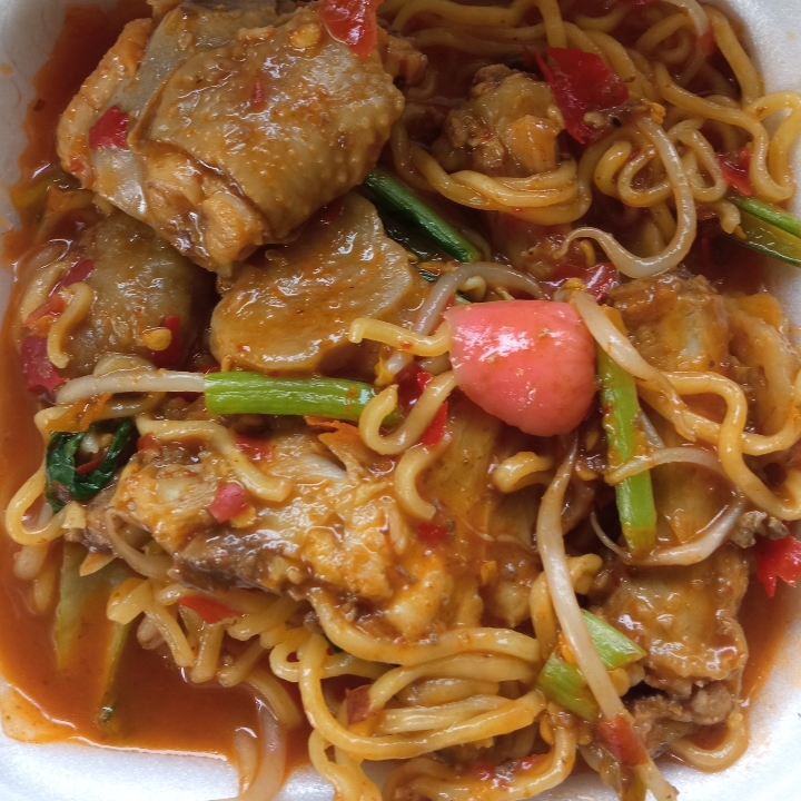 MIE JELETOT TULANG AYAM