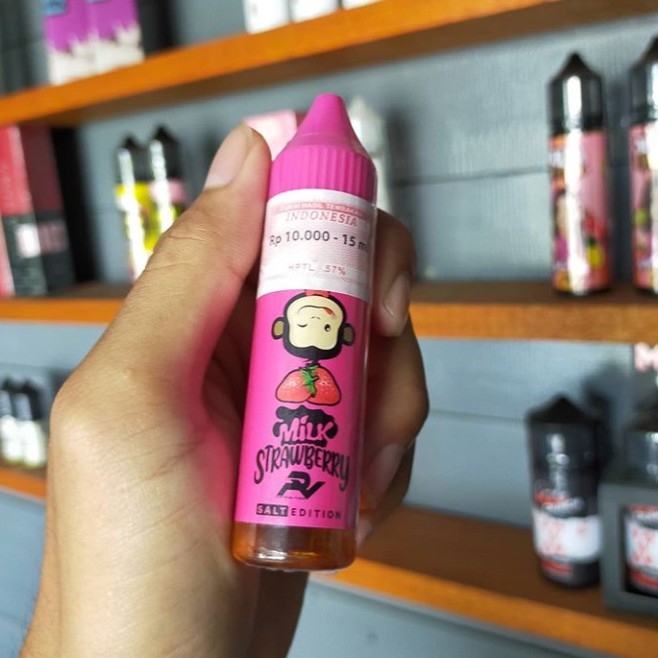 MILK STRAWBERRY - 15ML 30MG