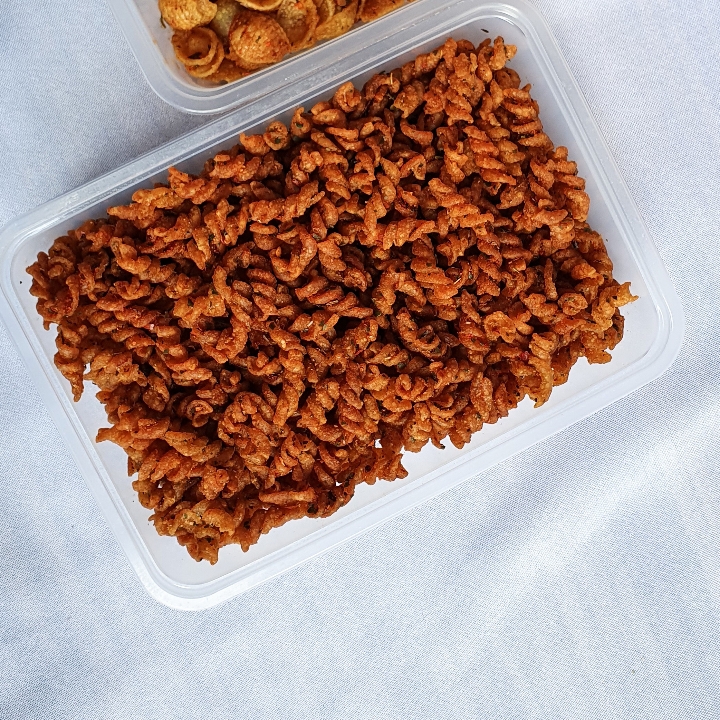 Makaroni Ulir Box