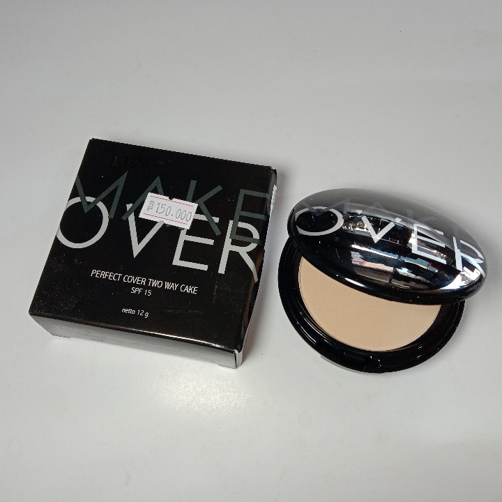 Make Over Two Way Cake SPF 15