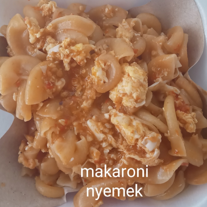 Maklor Nyemek