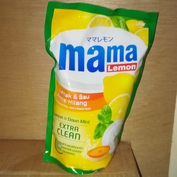 Mama Lemon Sabun Cair Cuci Piring 780ml 2