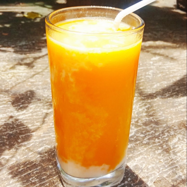 Mango Smoothie 2