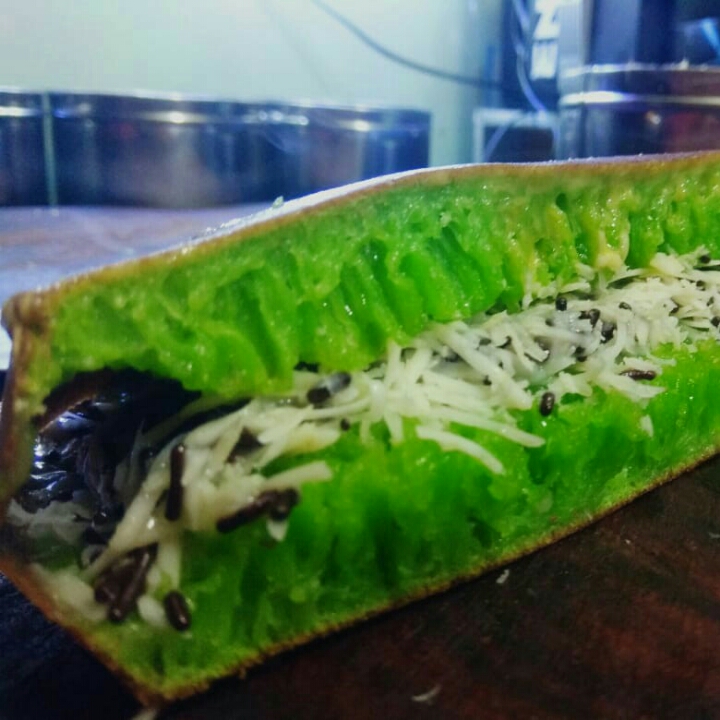 Martabak Bandung Adonan Pandan