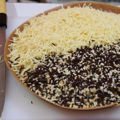 Martabak Bangka Kacang Keju Coklat