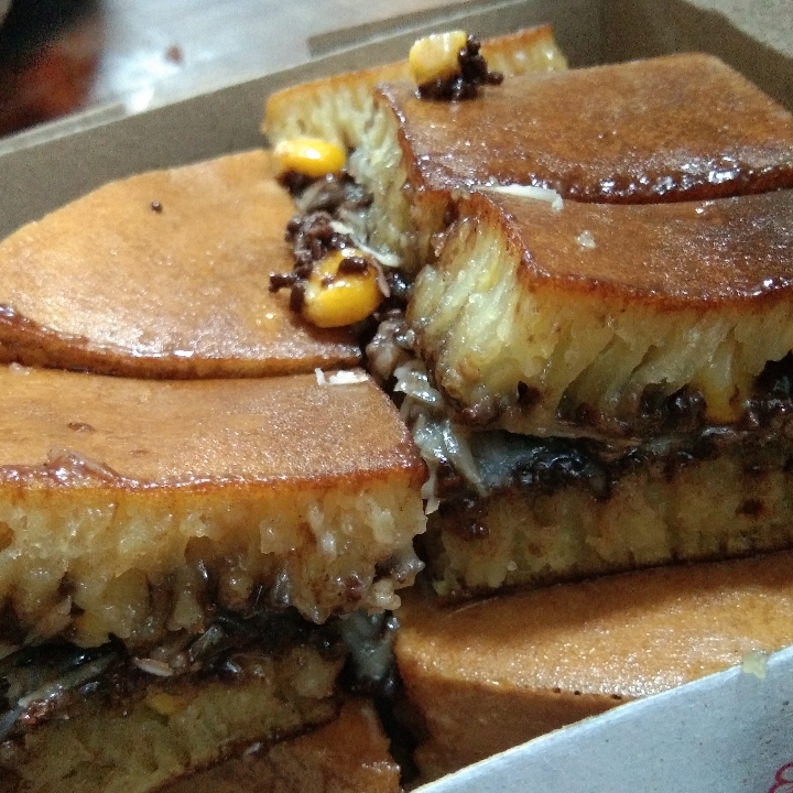 Martabak Bangka Rasa Jagung-Keju-Cokelat