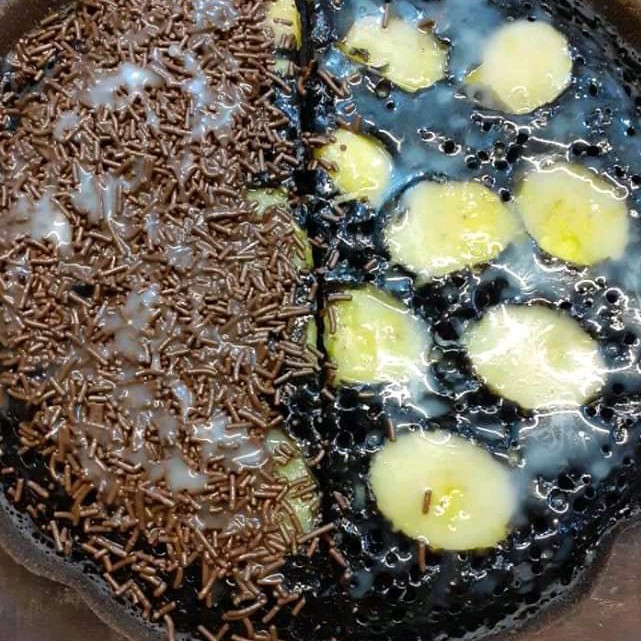 Martabak Black Pisang Coklat