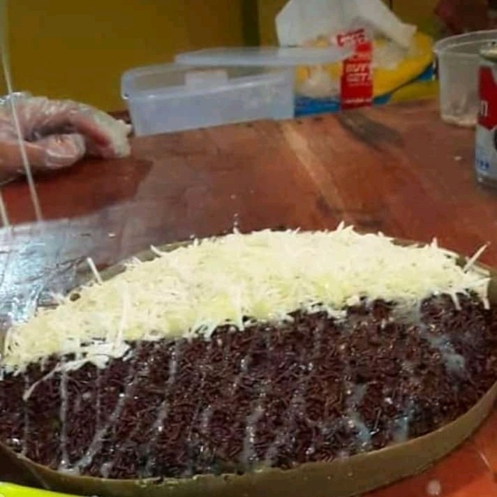 Martabak Coklat Keju Besar