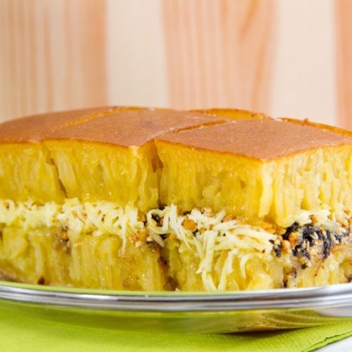 Martabak Kacang Keju Cokelat