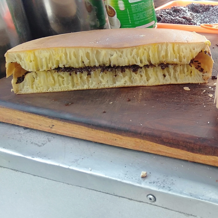 Martabak Manis Keju Coklat