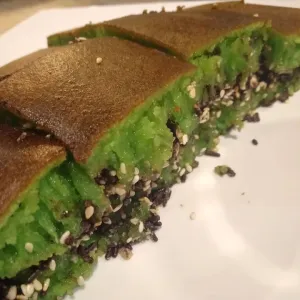 Martabak Manis Manteb Pandan Coklat Kacang Wijen