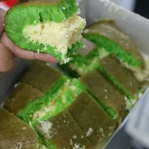 Martabak Manis Manteb Pandan Keju