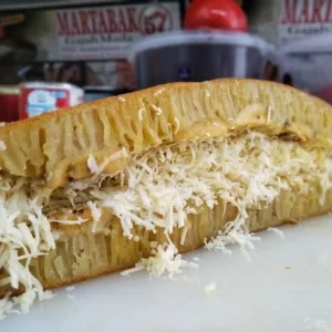 Martabak Manis Manteb Pisang Keju