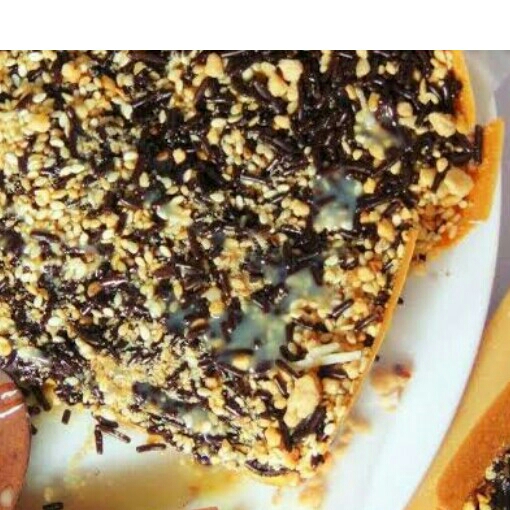 Martabak Pisang Coklat Kacang