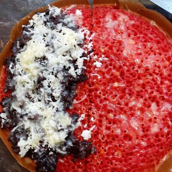 Martabak Red Velvet Rasa Ketan Hitam