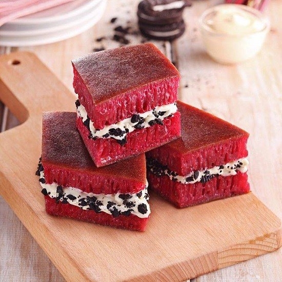 Martabak Red Velvet KEJU KISMIS SUSU