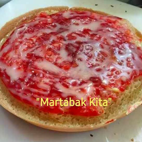 Martabak Strawberry