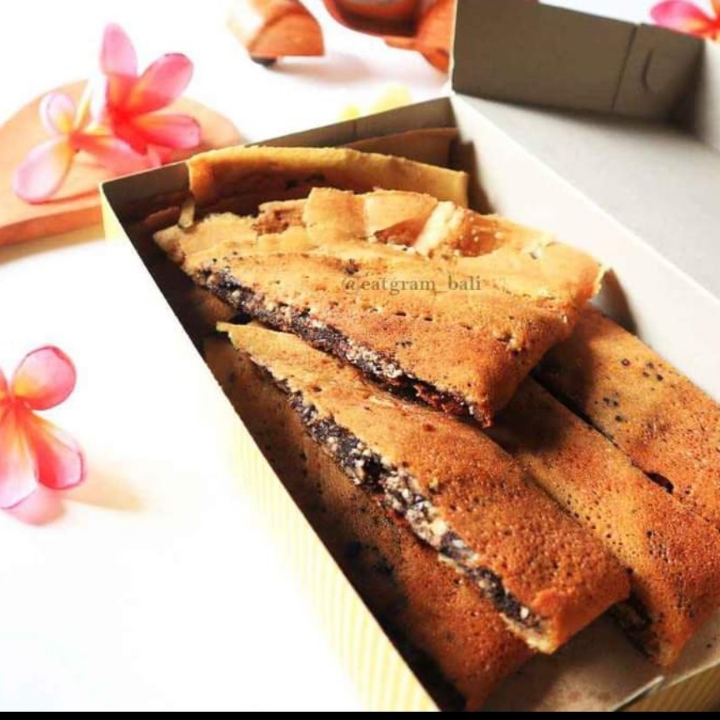 Martabak Tipis Kering Toping Coklat Keju