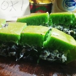 Martabak manis pandan