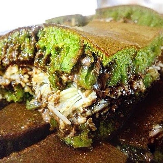 Martabak manis greentea