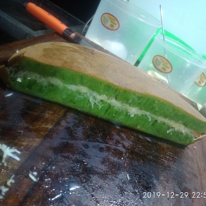 Martabak manis pandan