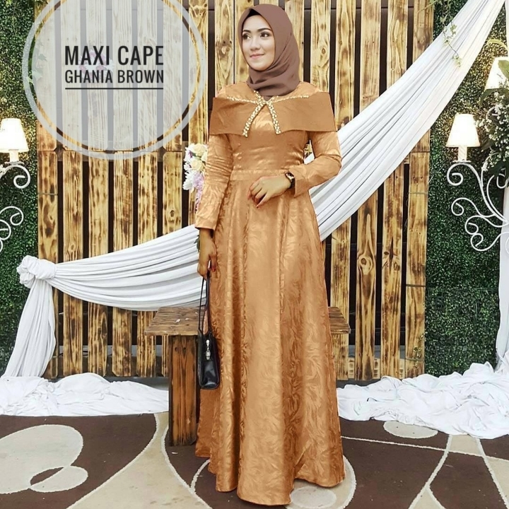 Maxi Ghania Cape