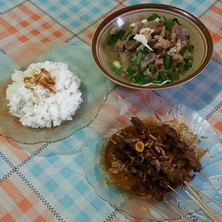 Menu Lengkap Nasi Sate Sop