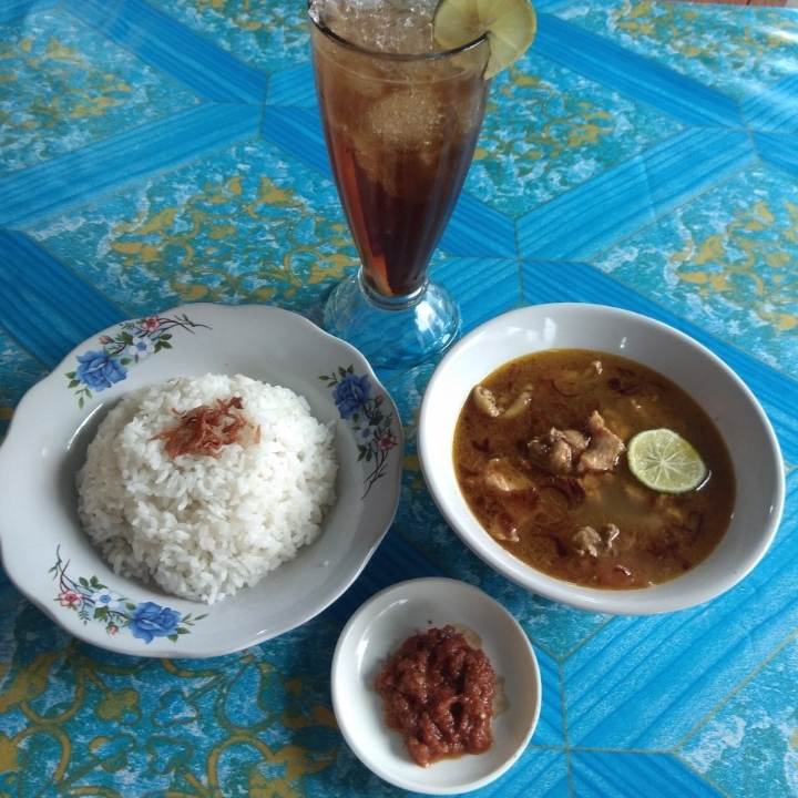 Menu Spesial Ayam Gerang Asem