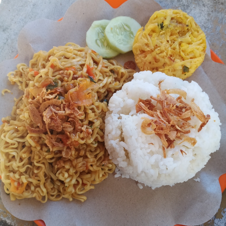 Mie  Nasi Putih