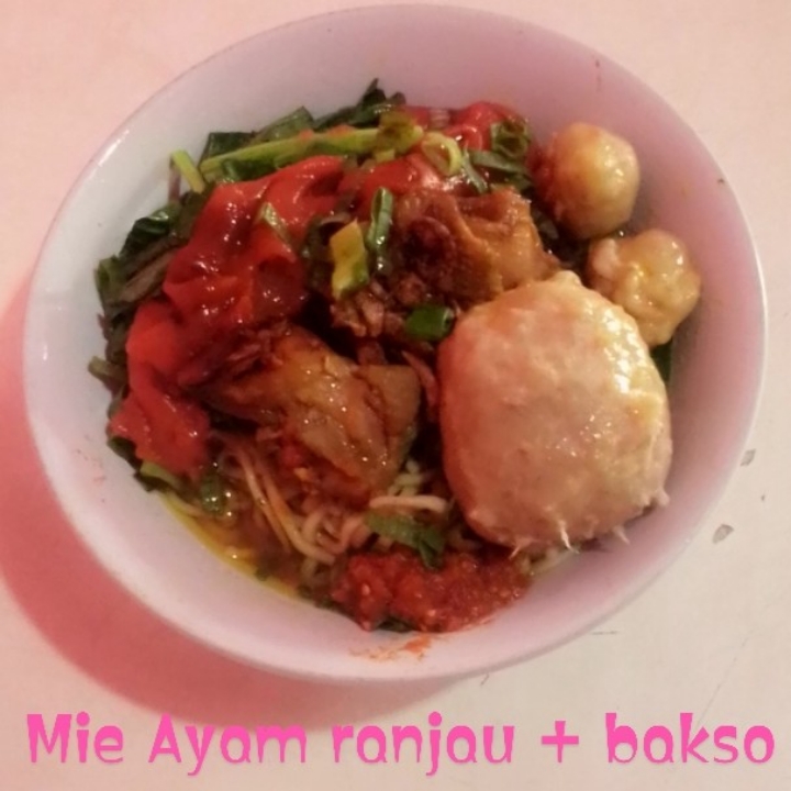 MIE AYAM BAKSO SPECIAL