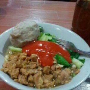 Mie Ayam Bakso Besar