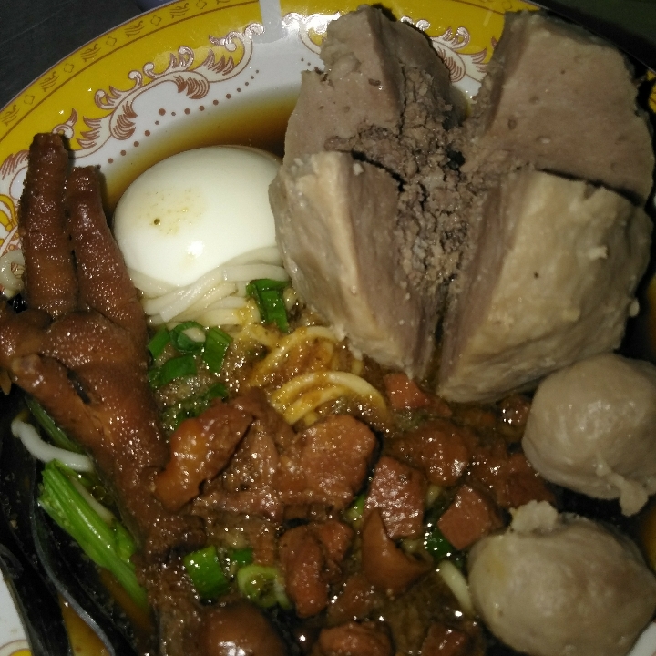 Mie Ayam Bakso isi Daging Sapi 