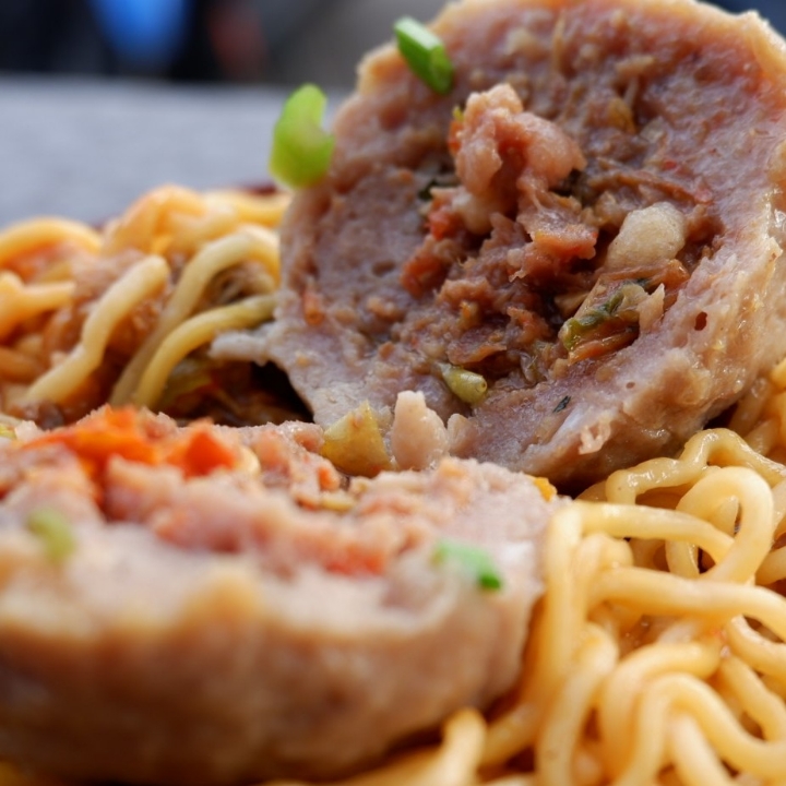 Mie Ayam Bakso Pedas